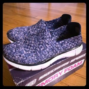 Slip on memory foam sketchers